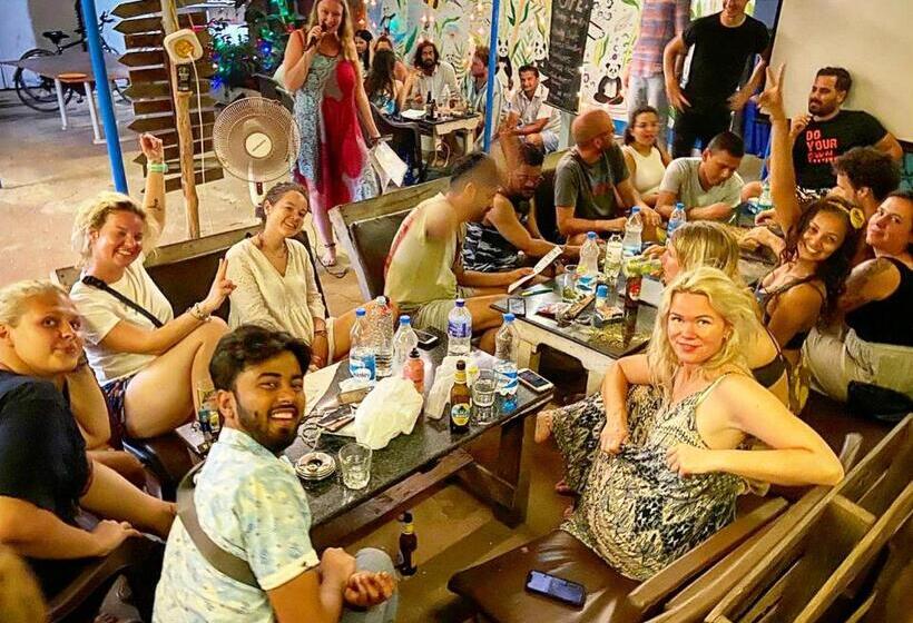Happy Panda Hostel Arambol Goa