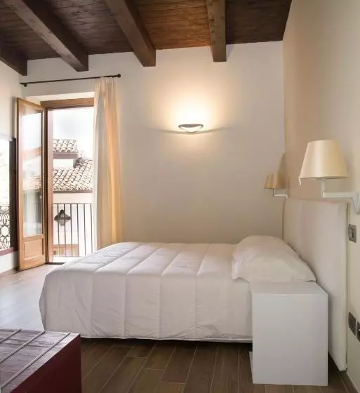 Hotelli Il Borgo Ospitale   Albergo Diffuso