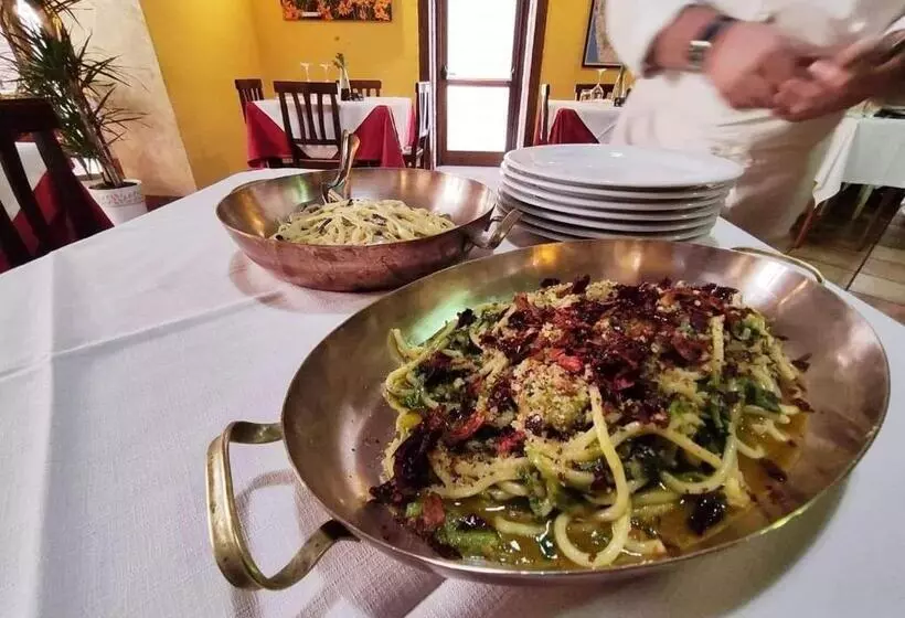 Hotelli Il Borgo Ospitale   Albergo Diffuso