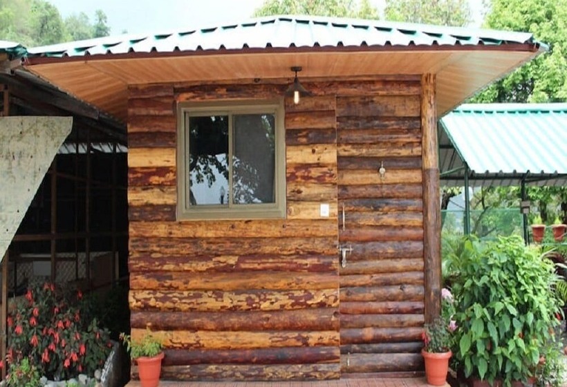 ホテル Jharipani Castle