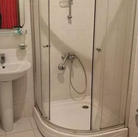 Hotel Khazar Golden Beach