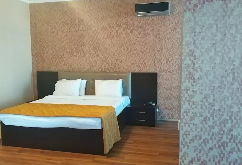 Hotel Khazar Golden Beach