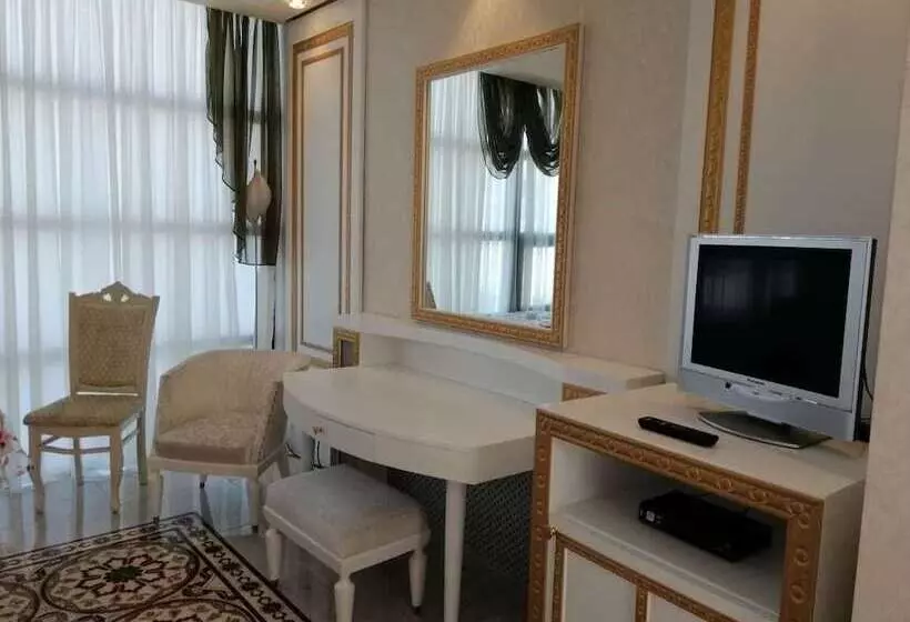 Hotel Khazar Golden Beach