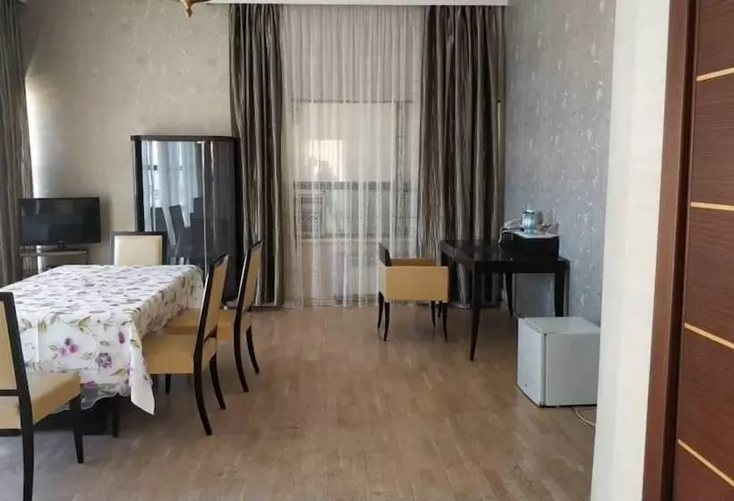 Hotel Khazar Golden Beach