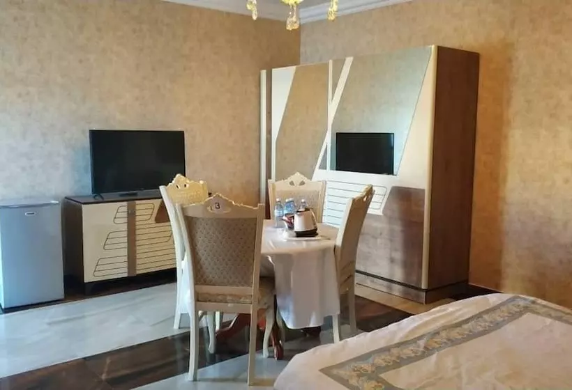 Hotel Khazar Golden Beach