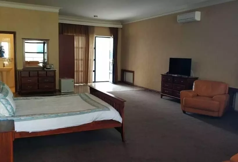 Hotel Khazar Golden Beach