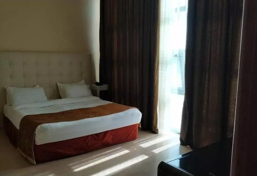 Hotel Khazar Golden Beach