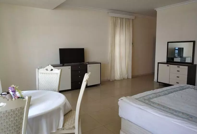 Hotel Khazar Golden Beach