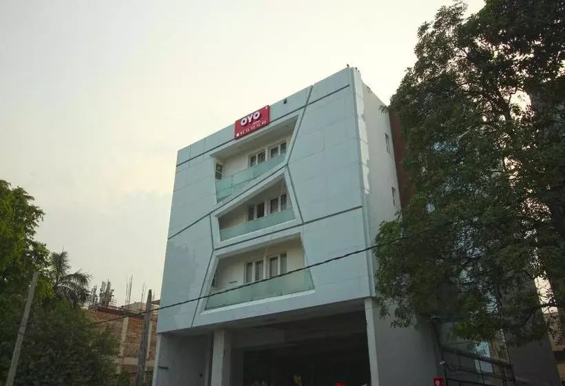 ホテル Oyo Flagship North Campus