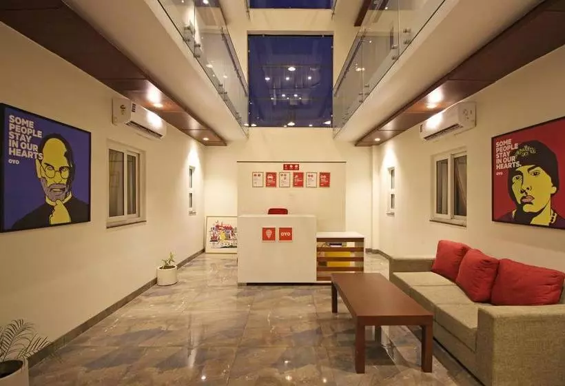 ホテル Oyo Flagship North Campus