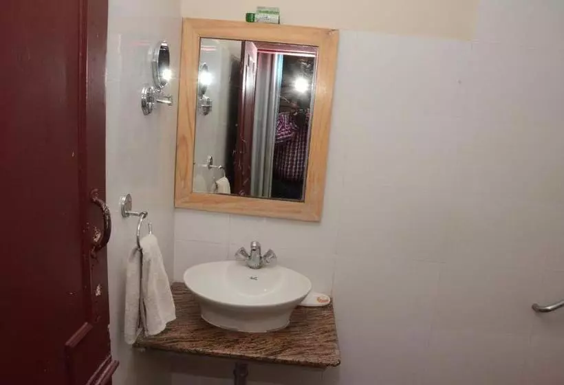 هتل Sparrow Inn Ankur