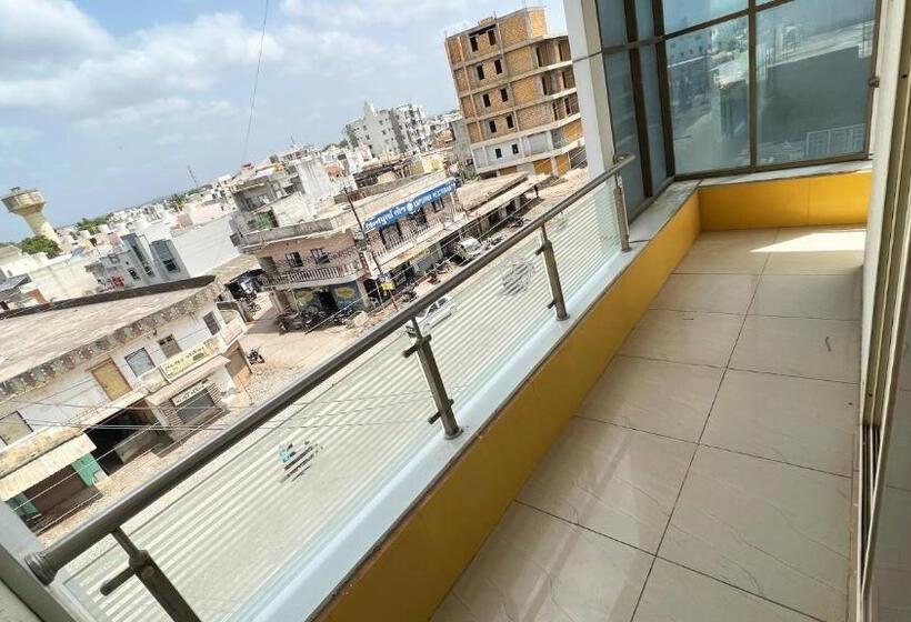 בית מלון כפרי The Gir Harmony