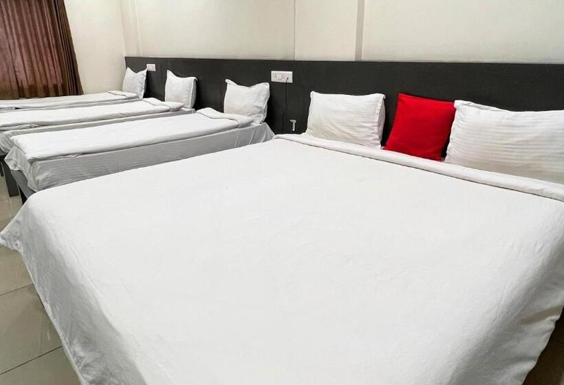 בית מלון כפרי The Gir Harmony