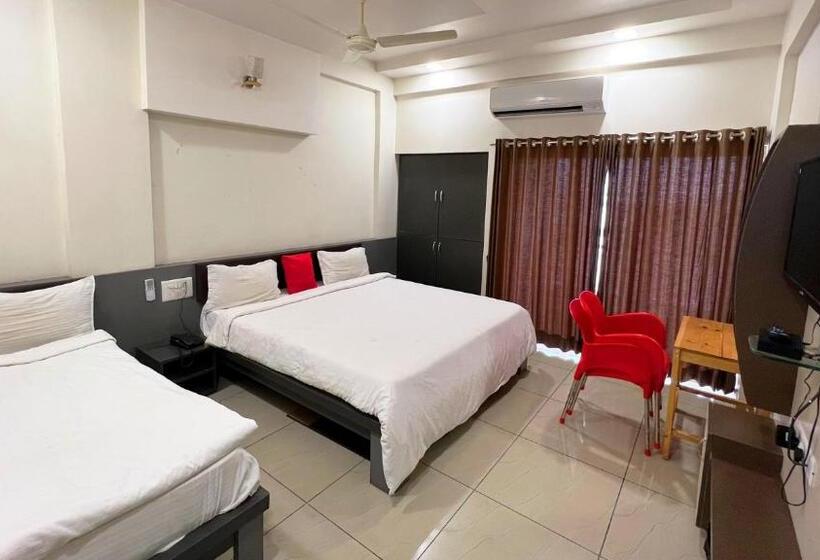 בית מלון כפרי The Gir Harmony