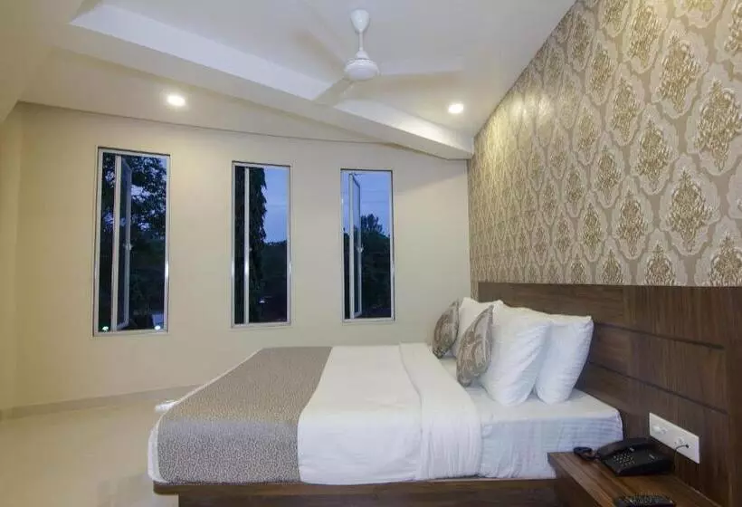Strand Resort