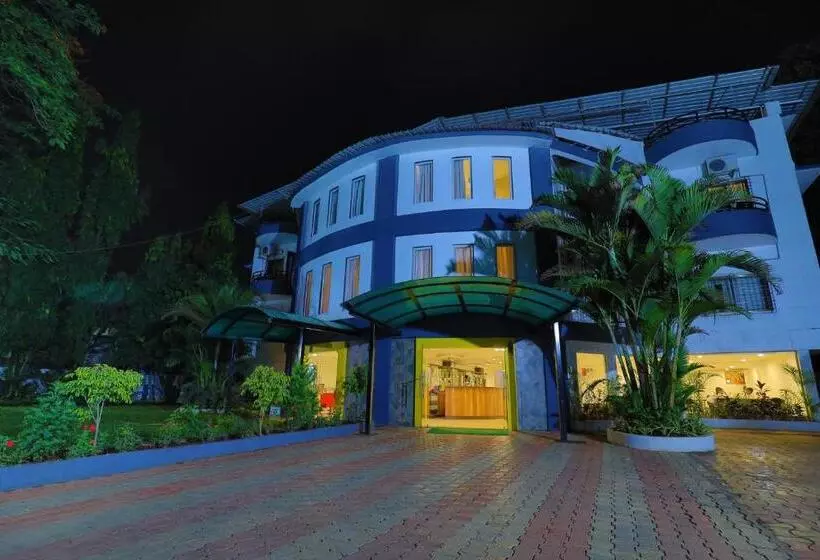 Strand Resort