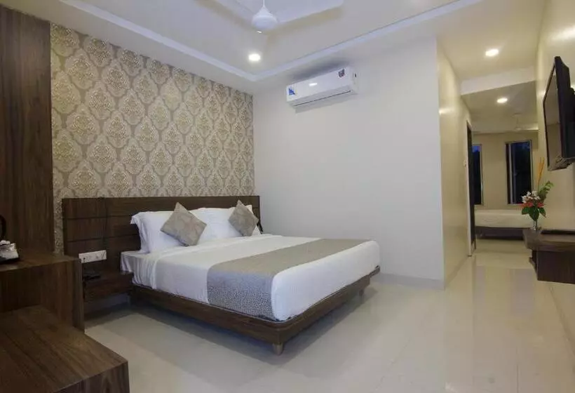 Strand Resort