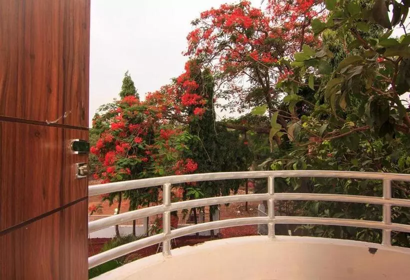 Strand Resort