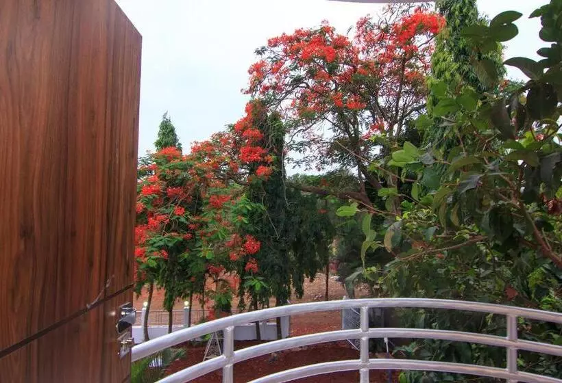 Strand Resort