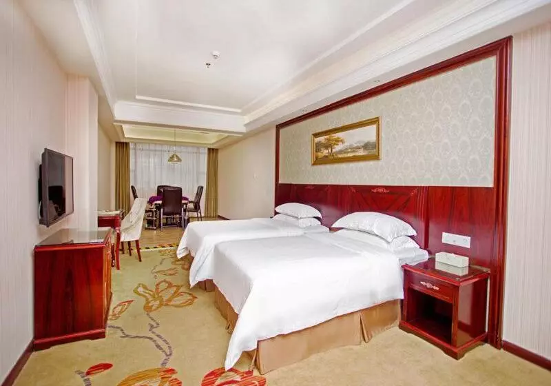 Vienna Hotel Shenzhen Shiyan Shilong Community