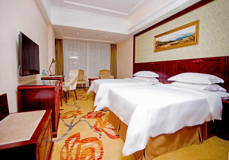 Vienna Hotel Shenzhen Shiyan Shilong Community