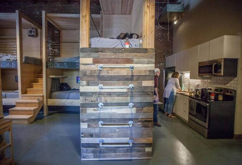 הוסטל Podshare Dtla