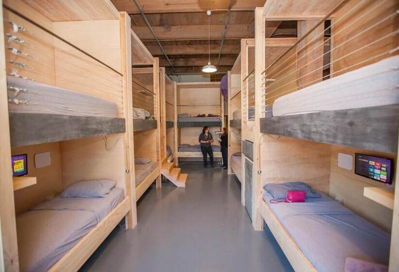 הוסטל Podshare Dtla