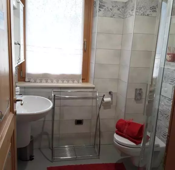 ベッドアンドブレックファースト Camere Nordest Sudest  Conca Agordina