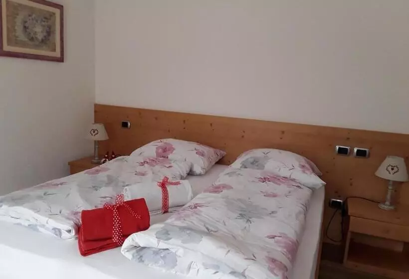 ベッドアンドブレックファースト Camere Nordest Sudest  Conca Agordina