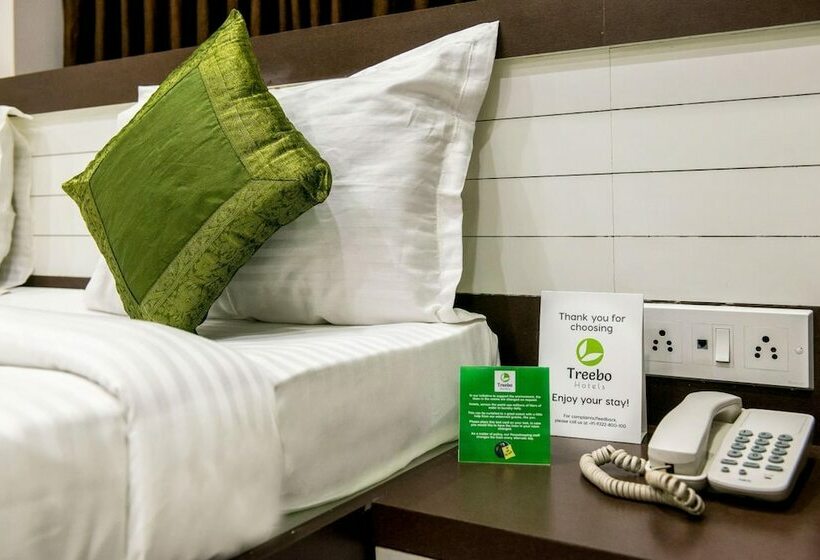 Hotelli Itsy By Treebo Jai Ambe Maa