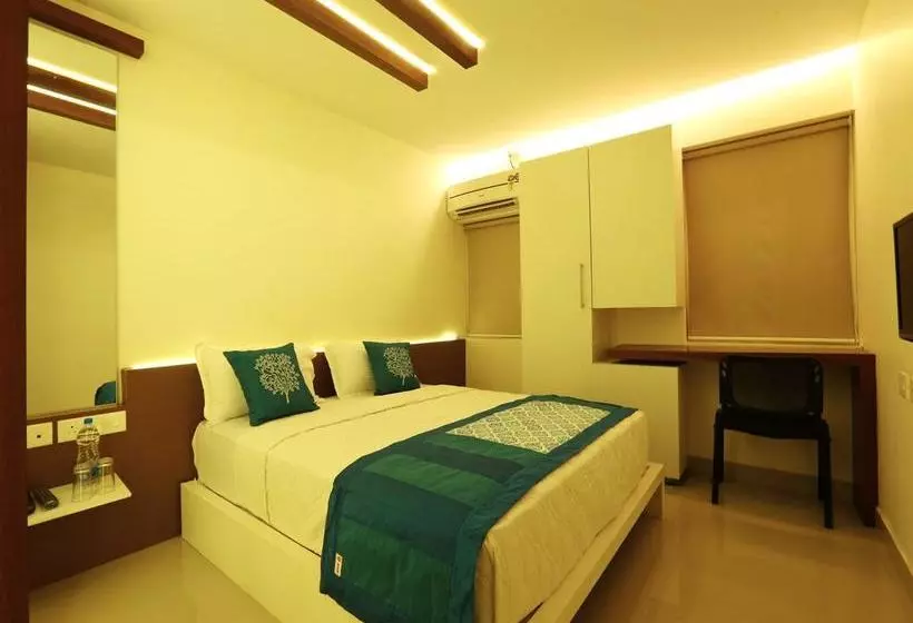 ホテル Oyo Rooms Main Road Sulthan Bathery Chungham Junction