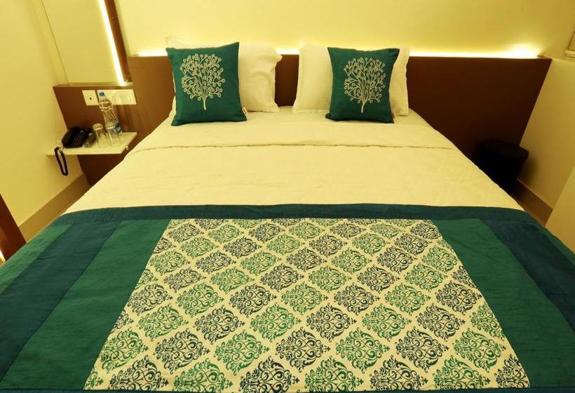Hotell Oyo Rooms Main Road Sulthan Bathery Chungham Junction