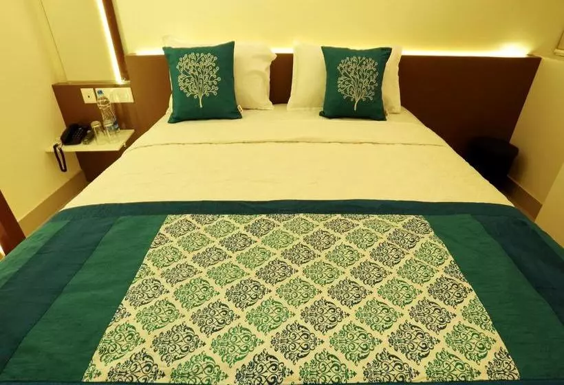 ホテル Oyo Rooms Main Road Sulthan Bathery Chungham Junction