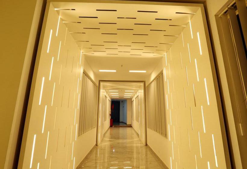 Hotell Oyo Rooms Main Road Sulthan Bathery Chungham Junction