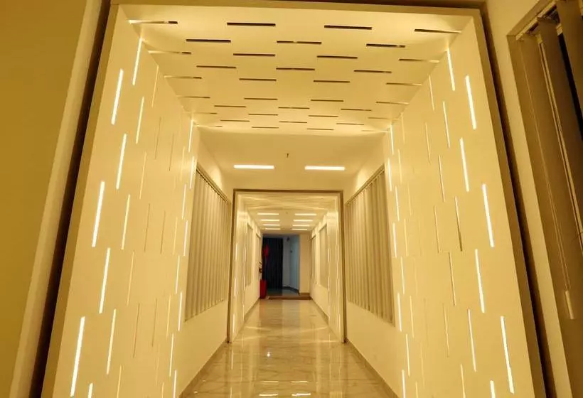 ホテル Oyo Rooms Main Road Sulthan Bathery Chungham Junction