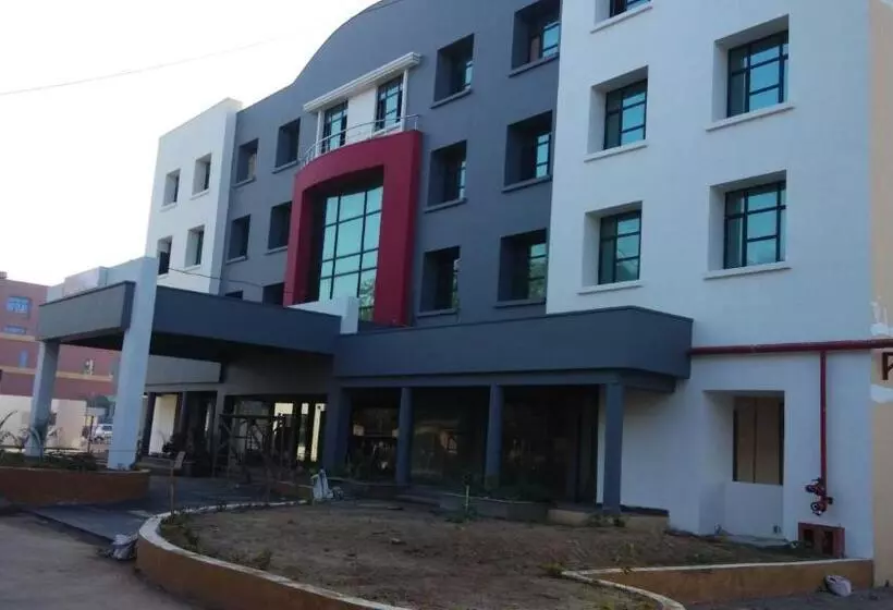 Max Hotels Jabalpur