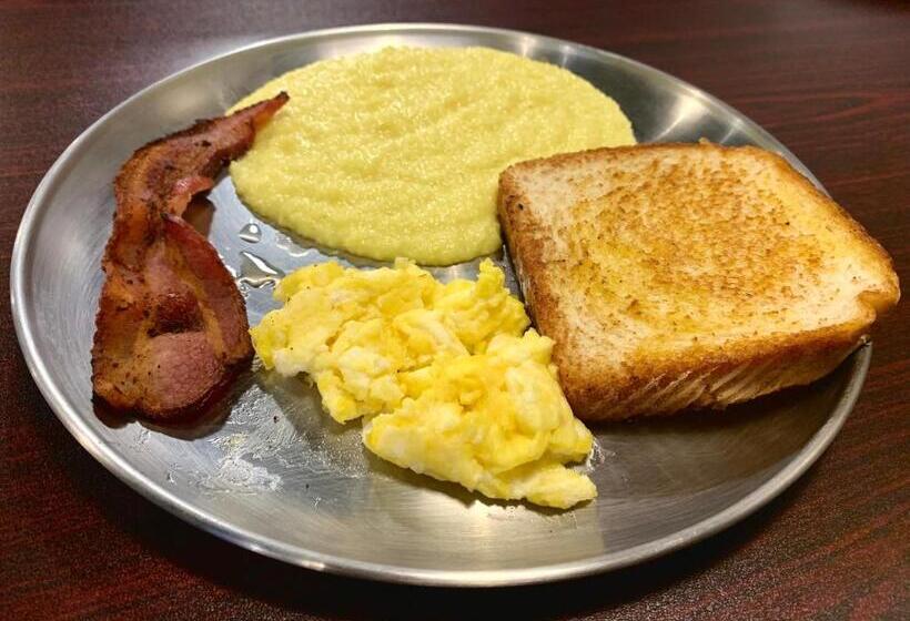 בית מלון כפרי The Inn On The River