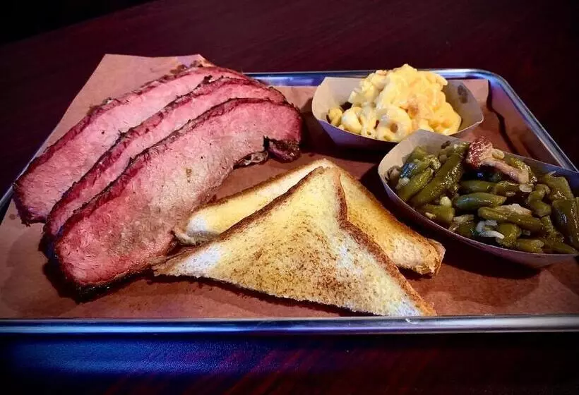 Hotelli The Inn On The River