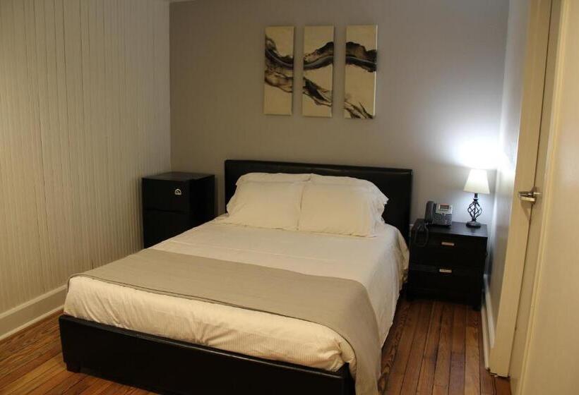 בית מלון כפרי The Inn On The River