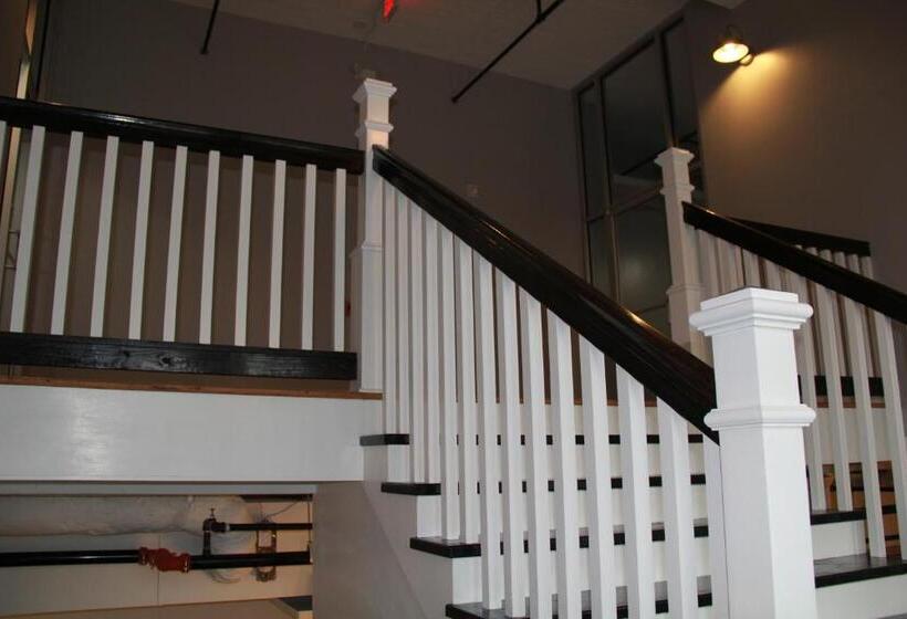 בית מלון כפרי The Inn On The River