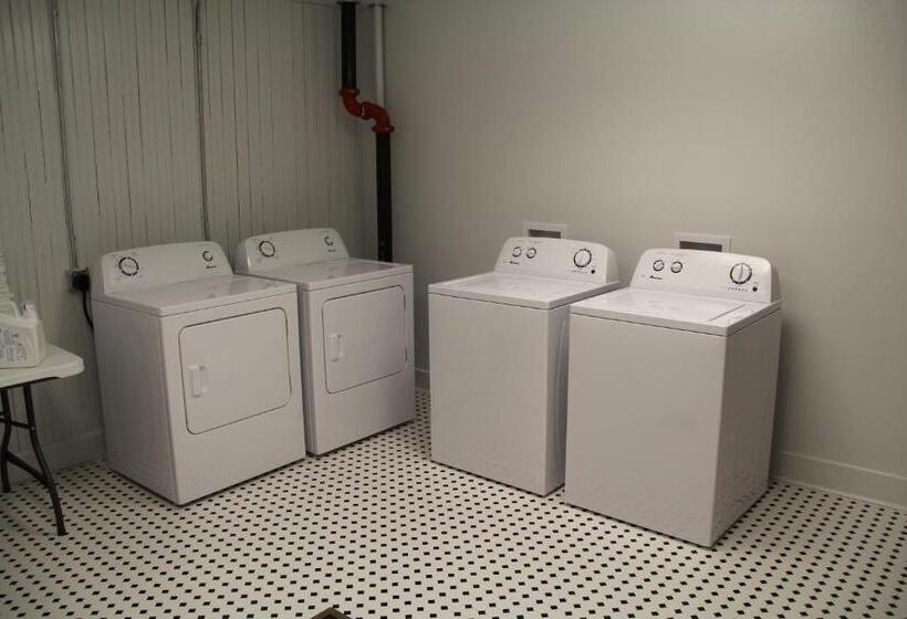 בית מלון כפרי The Inn On The River