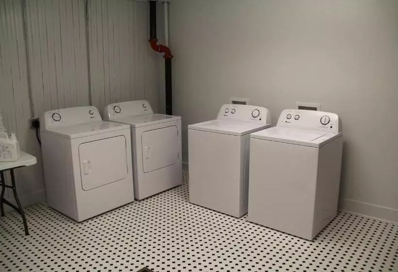 Hotelli The Inn On The River