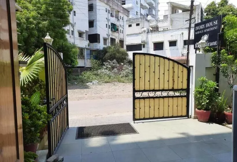 Hotelli Treebo Ivory House