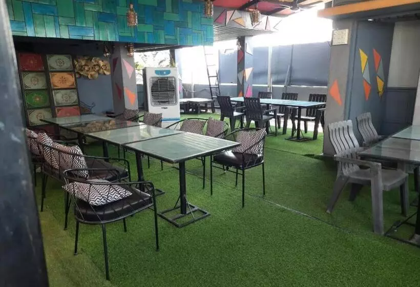 Hotelli Treebo Ivory House