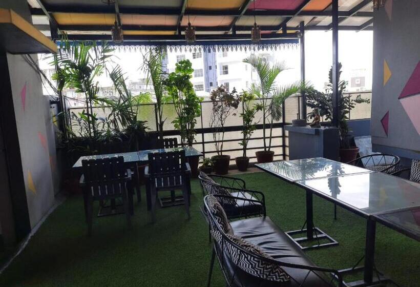 בית מלון כפרי Treebo Ivory House