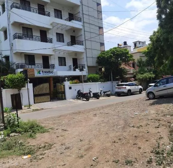 Hotelli Treebo Ivory House