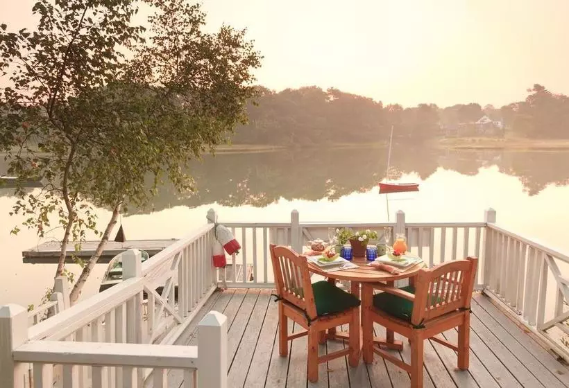 ベッドアンドブレックファースト Bufflehead Cove Inn