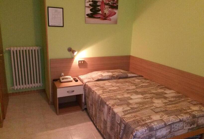 Отель Albergo Esperia