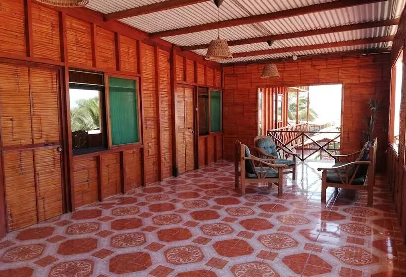 ホテル Hospedaje Cueva Beach