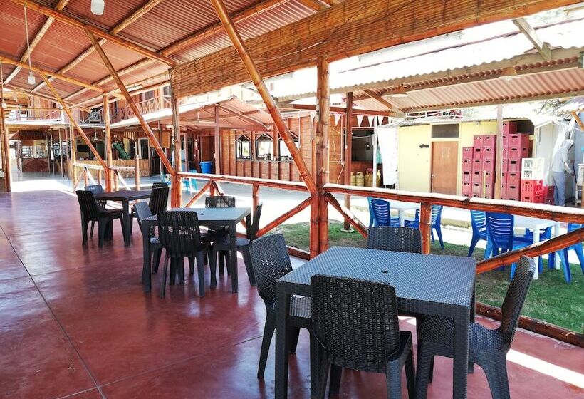 Hotel Hospedaje Cueva Beach